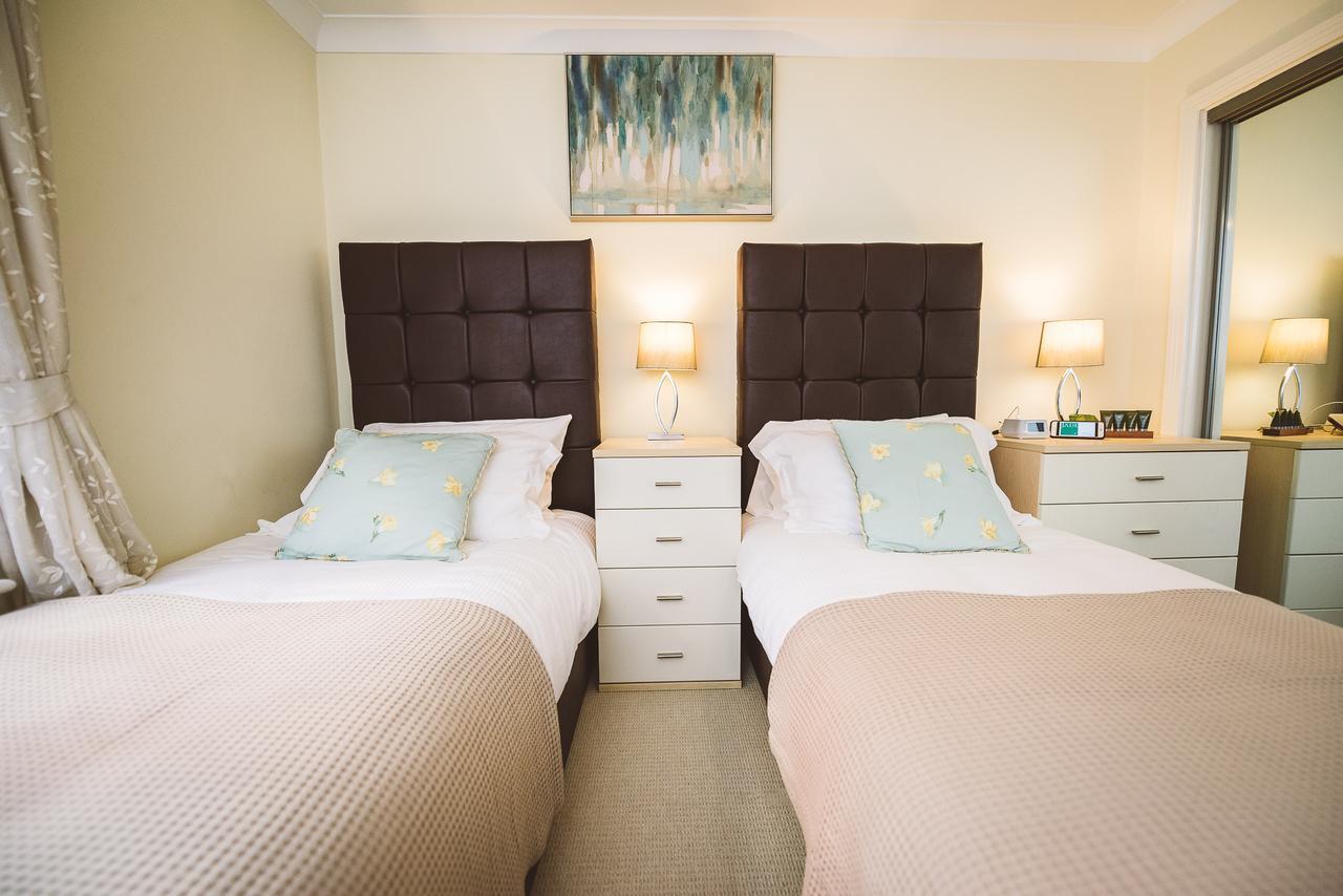 Charming Two Bedroom Apartment With Free Private Parking Лезерхед Экстерьер фото