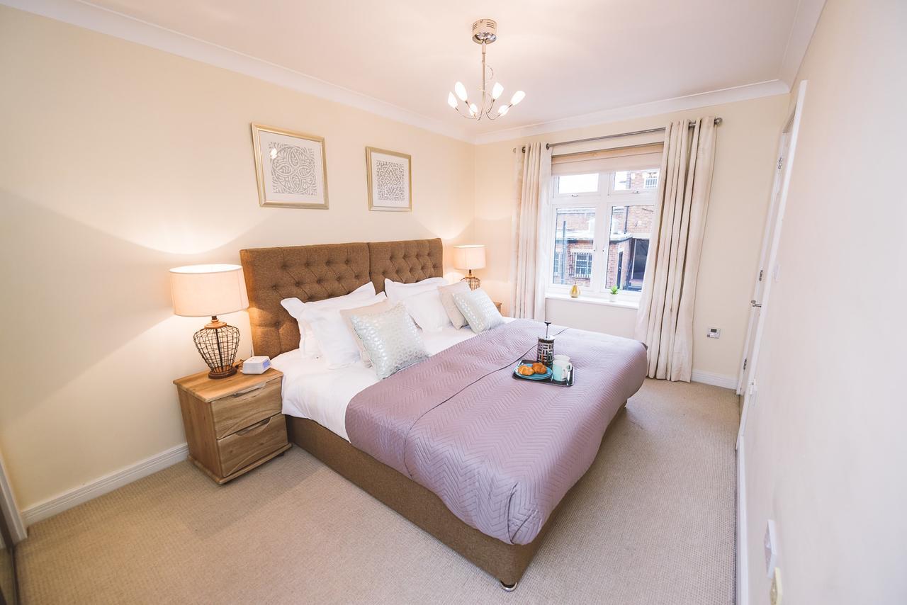 Charming Two Bedroom Apartment With Free Private Parking Лезерхед Экстерьер фото